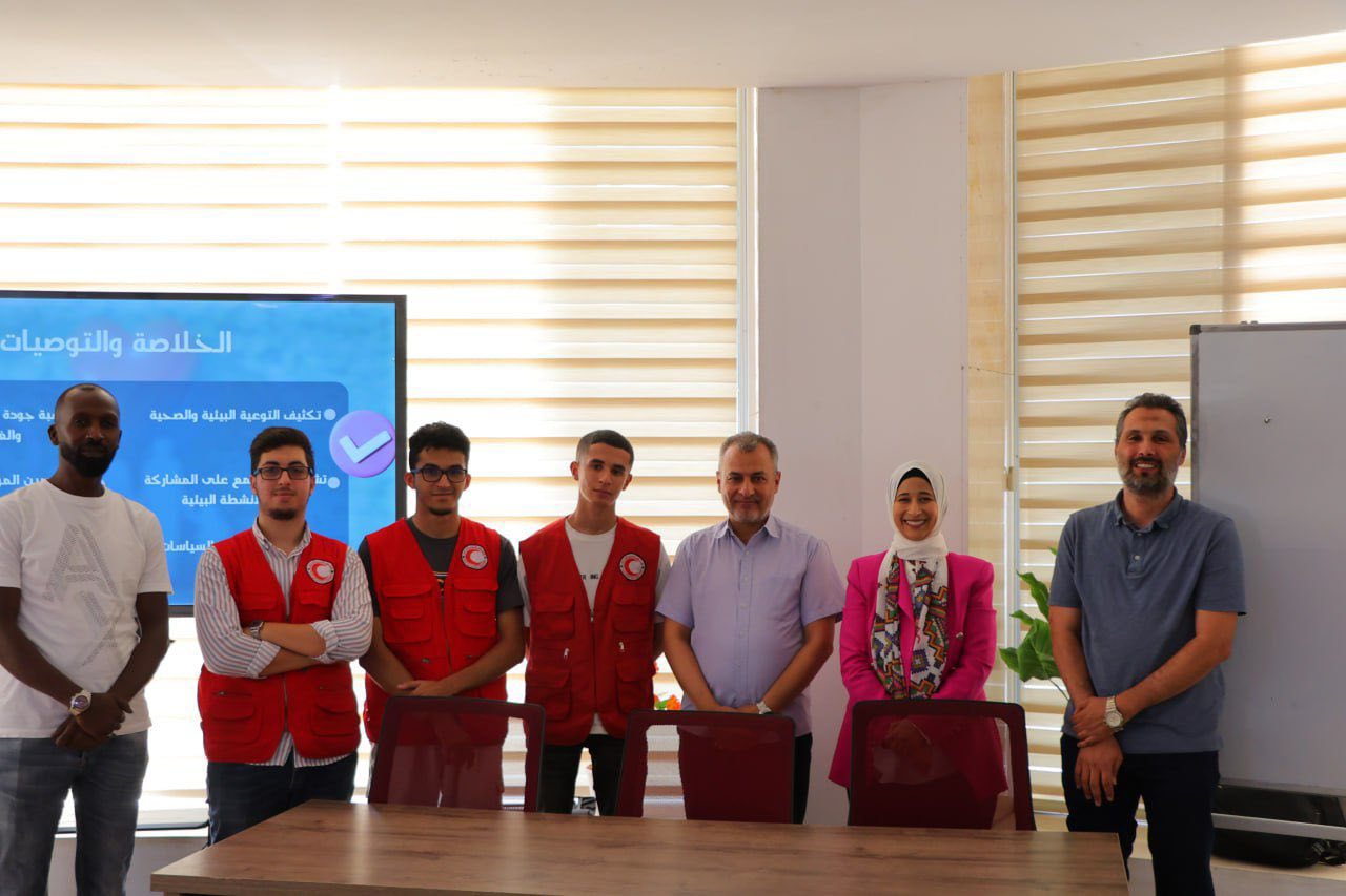 نظّم قسم خدمة المجتمع والبيئة بجامعة الرفاق، بالتنسيق مع الهلال الأحمر الليبي – فرع طرابلس، اليوم السبت الموافق 30 أغسطس 2025م، محاضرة توعوية بعنوان:
🌿 “البيئة ودورها في تعزيز الصحة العامة”، وذلك بقاعة المؤتمرات بالجامعة.